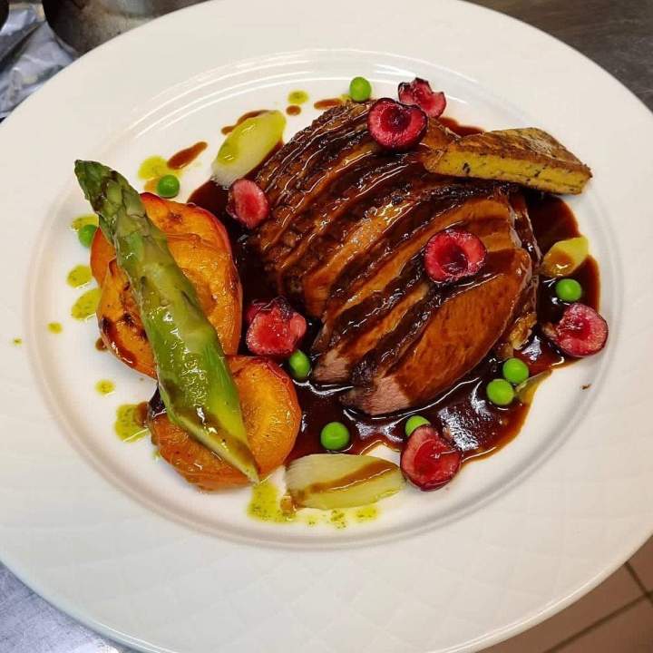 Plat de magret de canard rôti Fontvieille